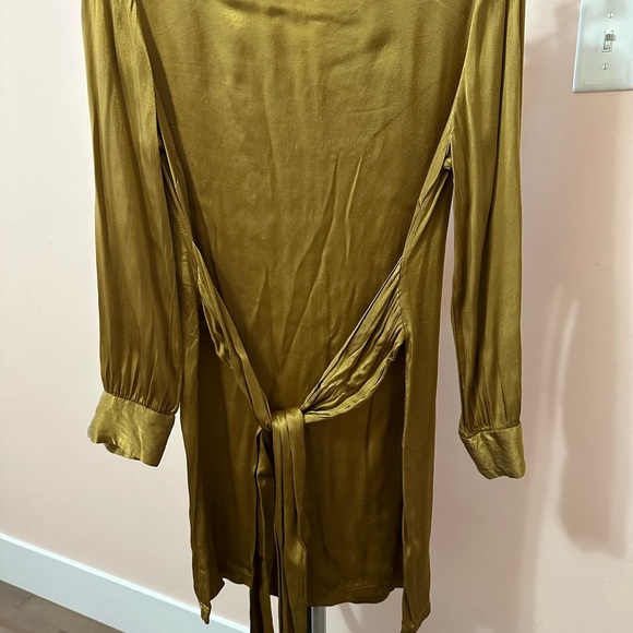 Dynamite Metallic Gold Dress - Picture 3 of 4